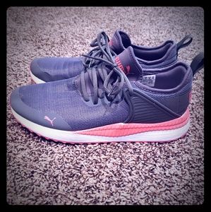 Puma Tennis Shoes - Gray/Pink